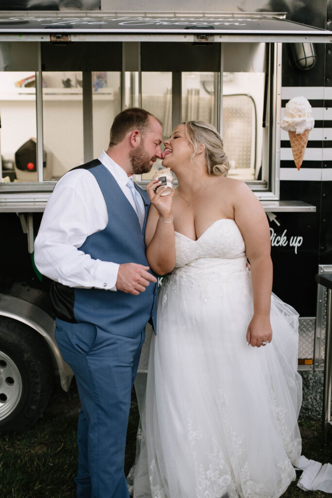 couple eating ice cream 